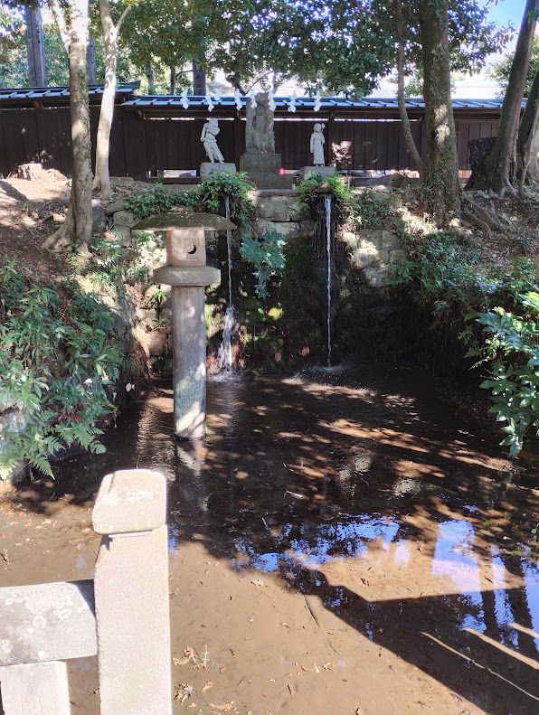 深大寺境内から湧く清水